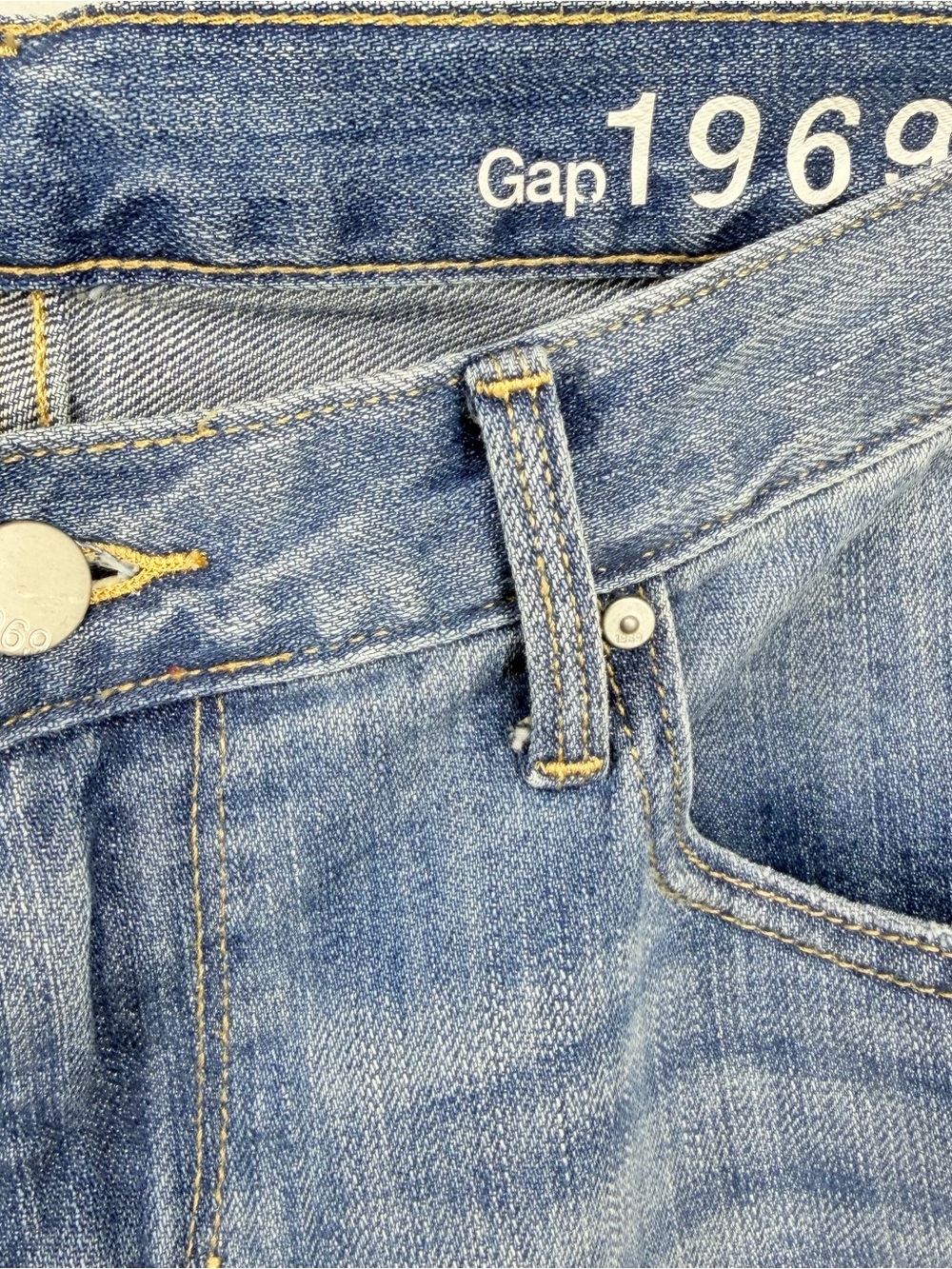 GAP Women’s Size 29 Sexy Boyfriend Durham Wash Distressed Ankle Crop Jeans - Picture 7 of 13